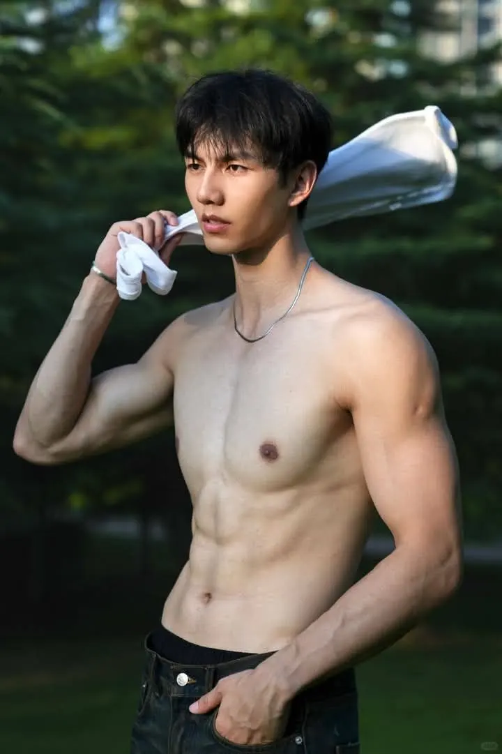 ถอดโชว์เรือนร่าง 2927