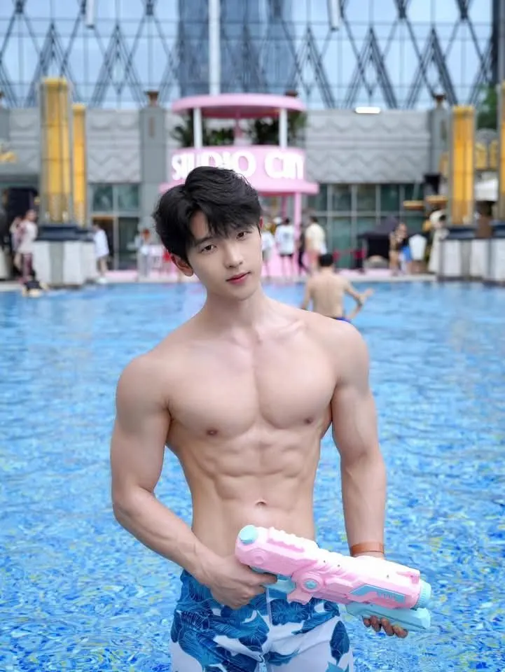 ถอดโชว์เรือนร่าง 2927