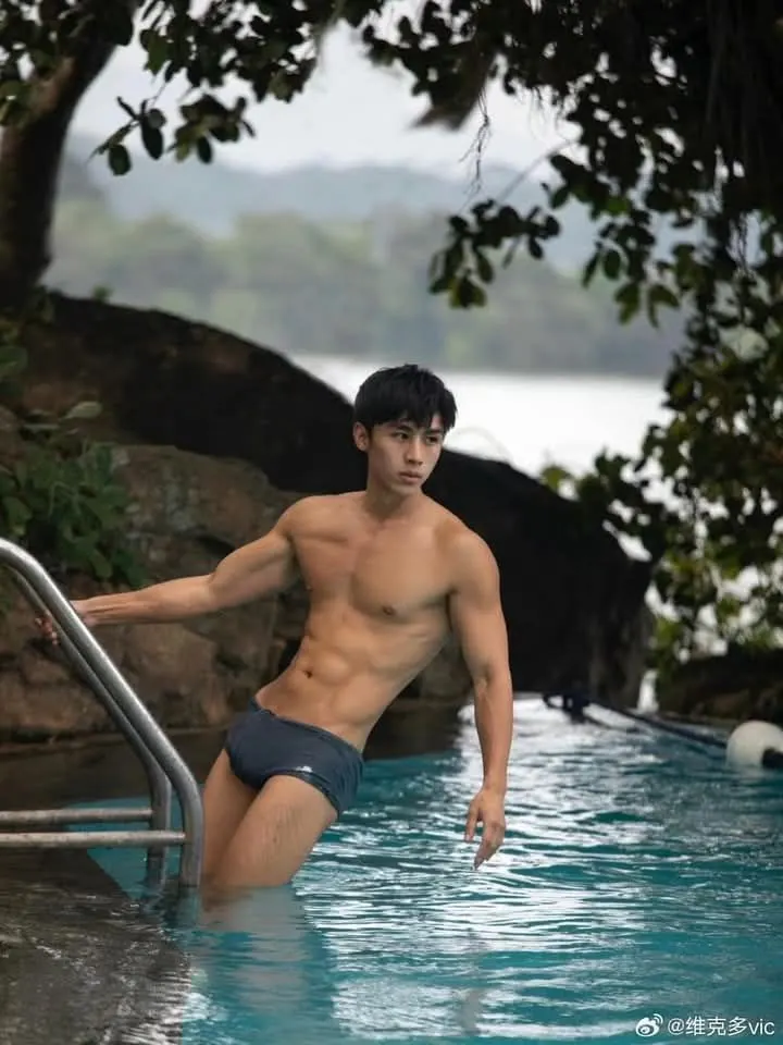 ถอดโชว์เรือนร่าง 2928