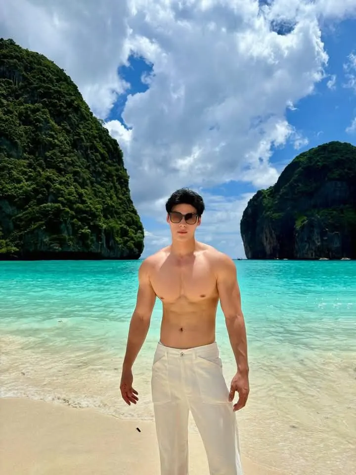 ถอดโชว์เรือนร่าง 2928