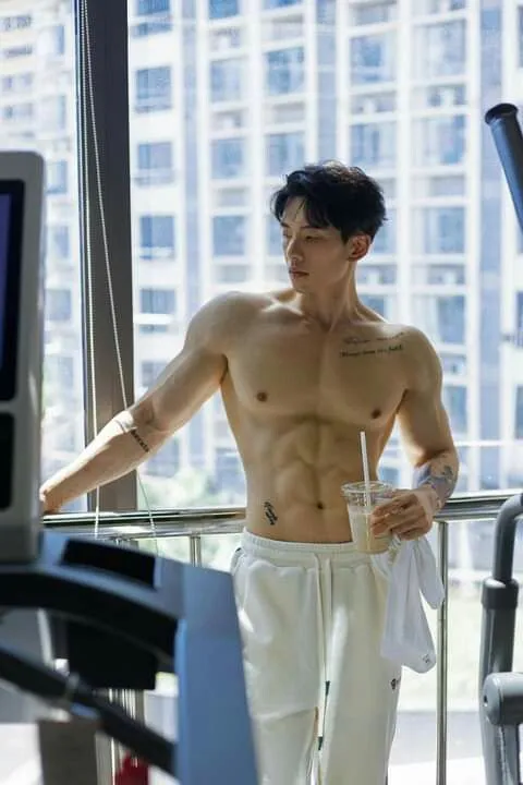 ถอดโชว์เรือนร่าง 2928