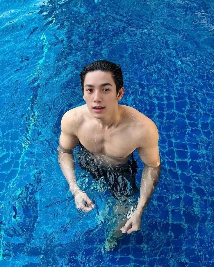 ถอดโชว์เรือนร่าง 2929