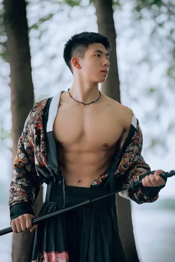 ถอดโชว์เรือนร่าง 2929