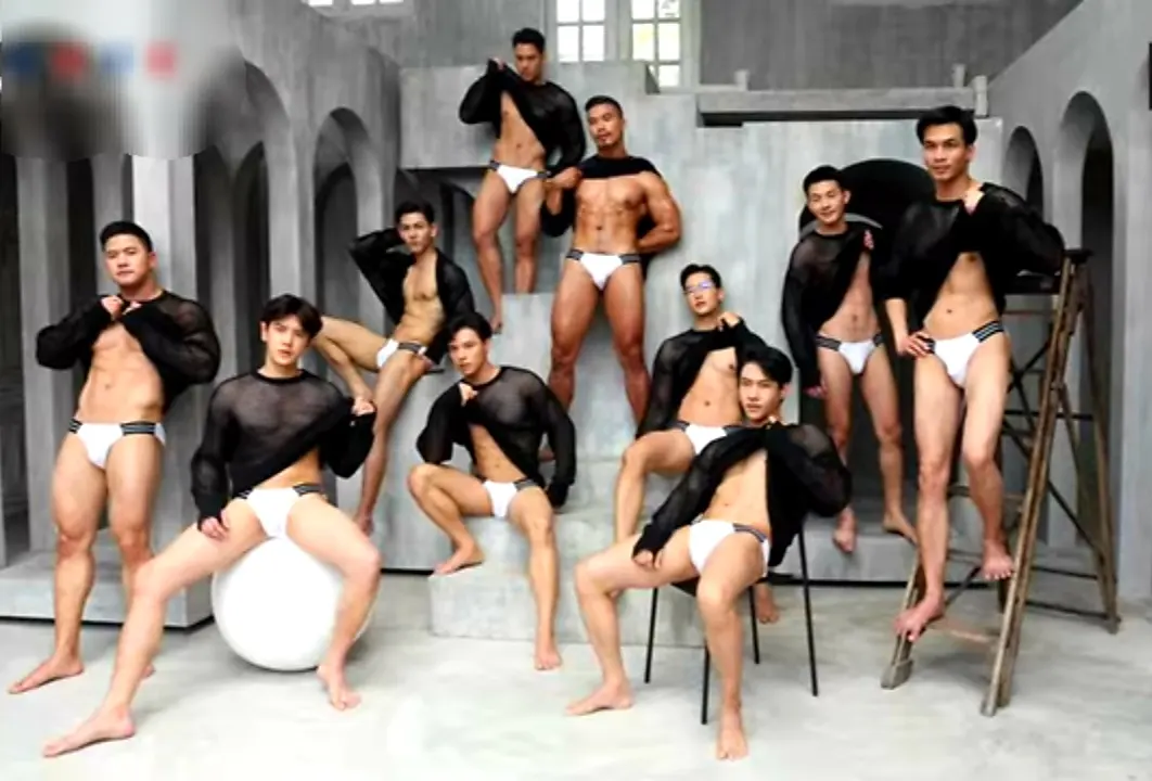 ครางหมู่ผลัดคู่มันส์