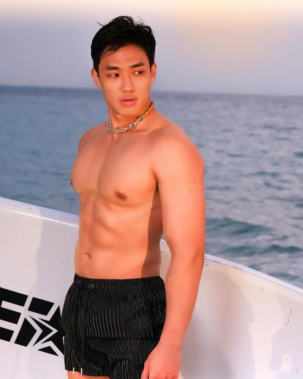 Cool GUY : Kanapol Treesongkiat