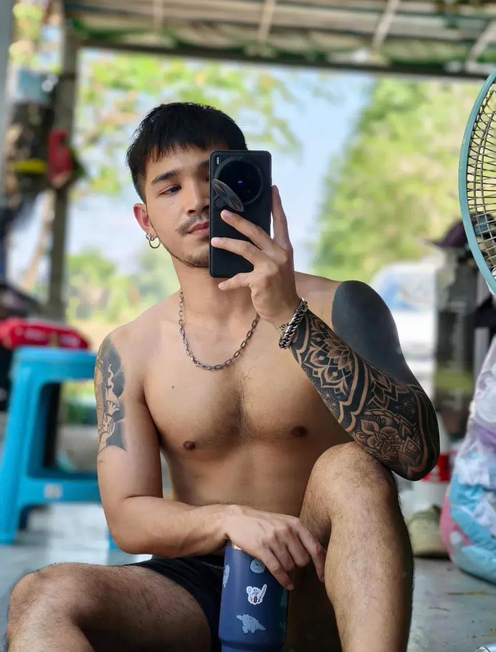 เอวหวานเสียงลั้นบ้าน