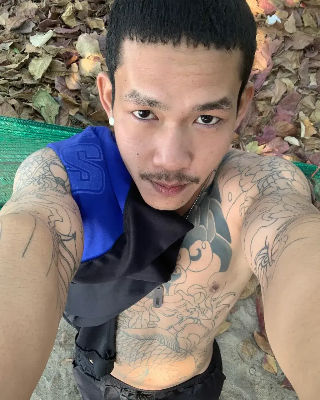 เสวหนวดเธอว่ะ