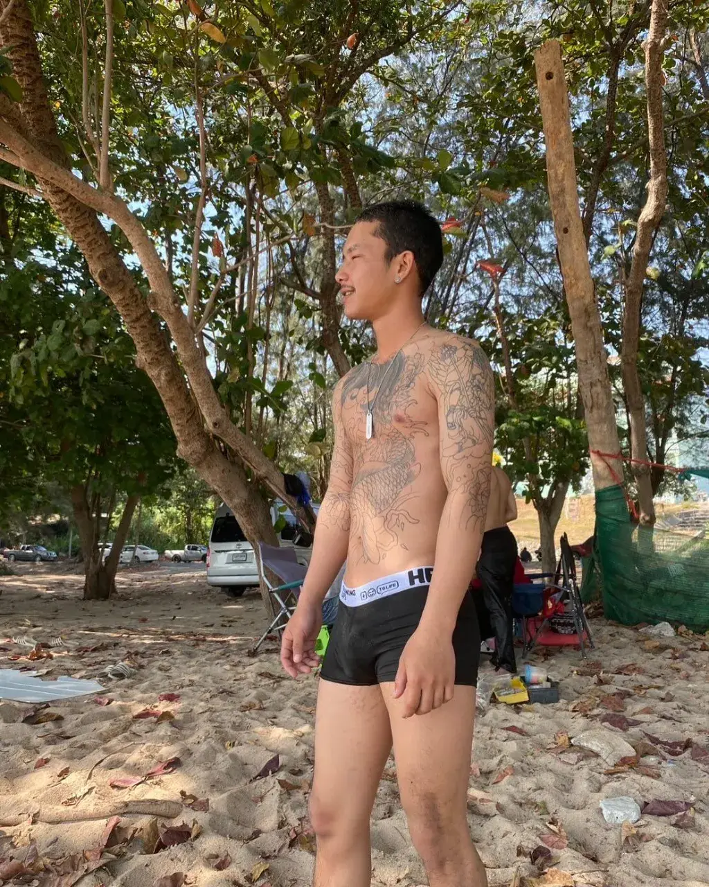 เสวหนวดเธอว่ะ