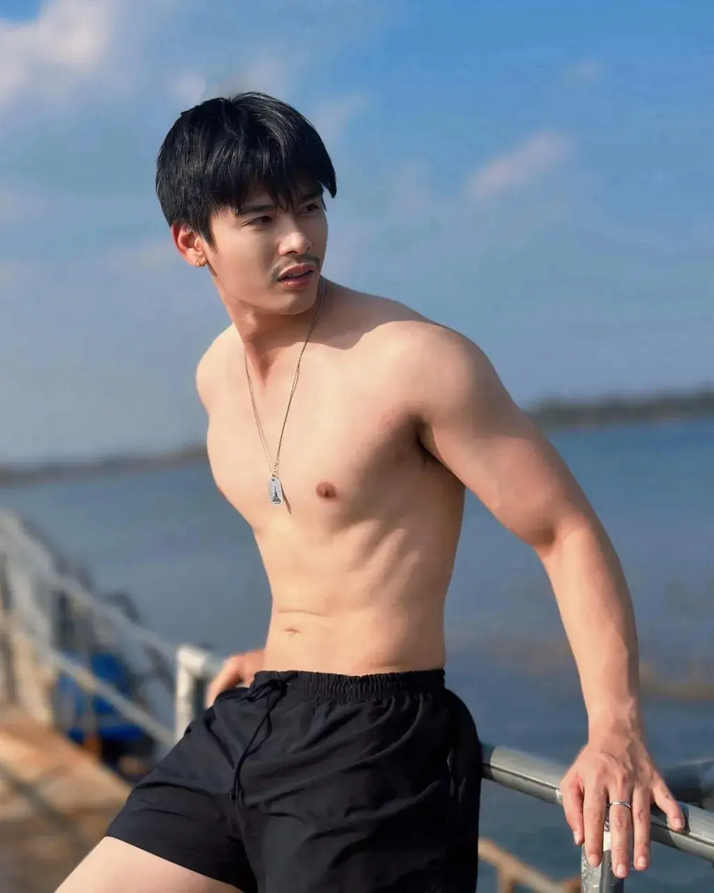 อวยคมดมไข่