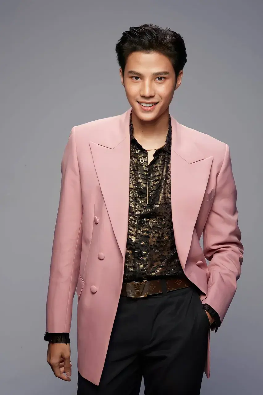 แอคชั่นบอดี้สูท