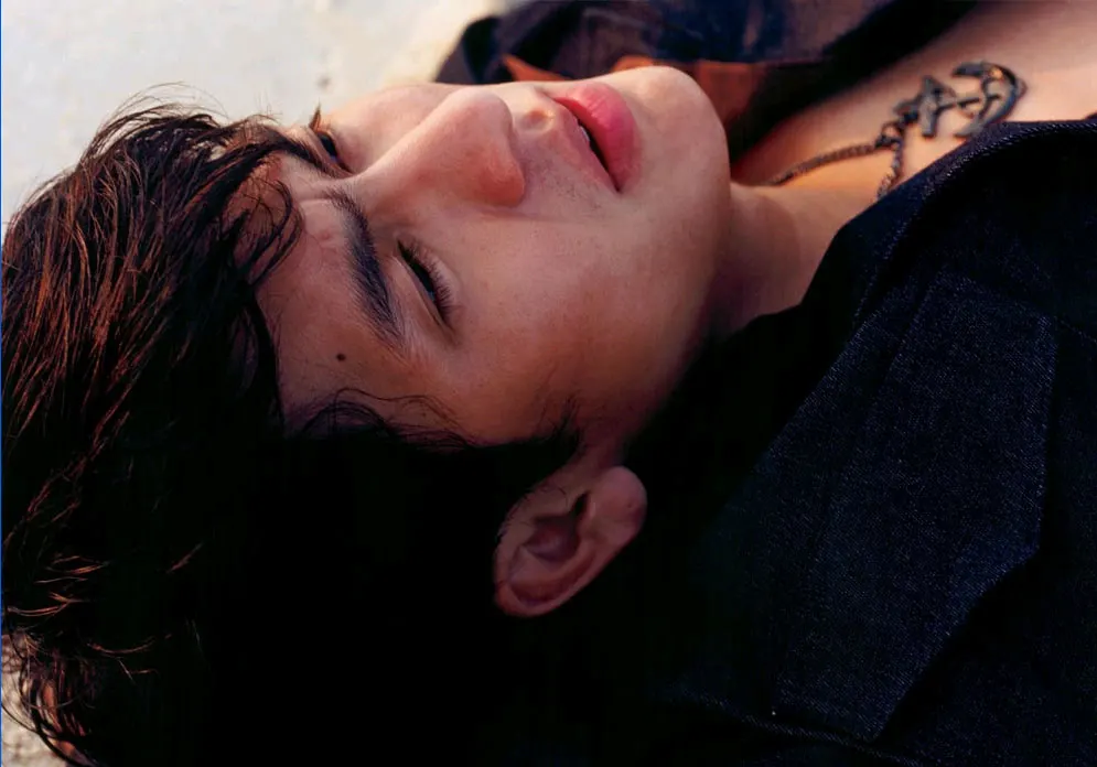 หนุ่มหล่ออกล่ำ