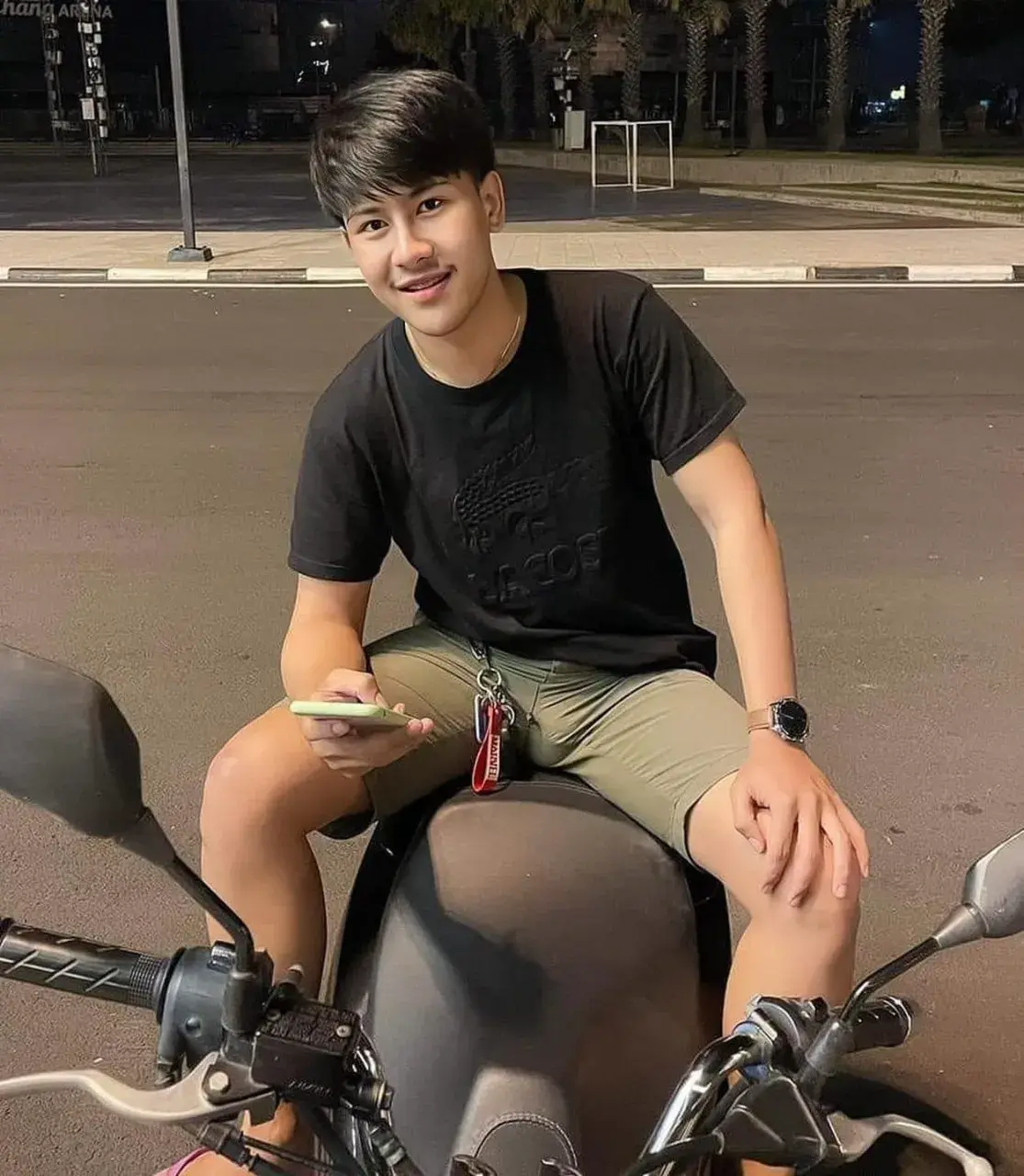 ไม่ถอดแต่โคตรเสว
