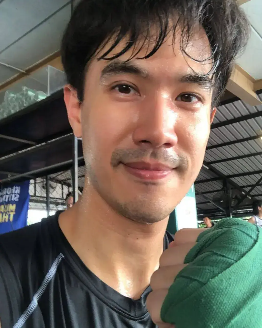 ไม่ถอดแต่โคตรเสว