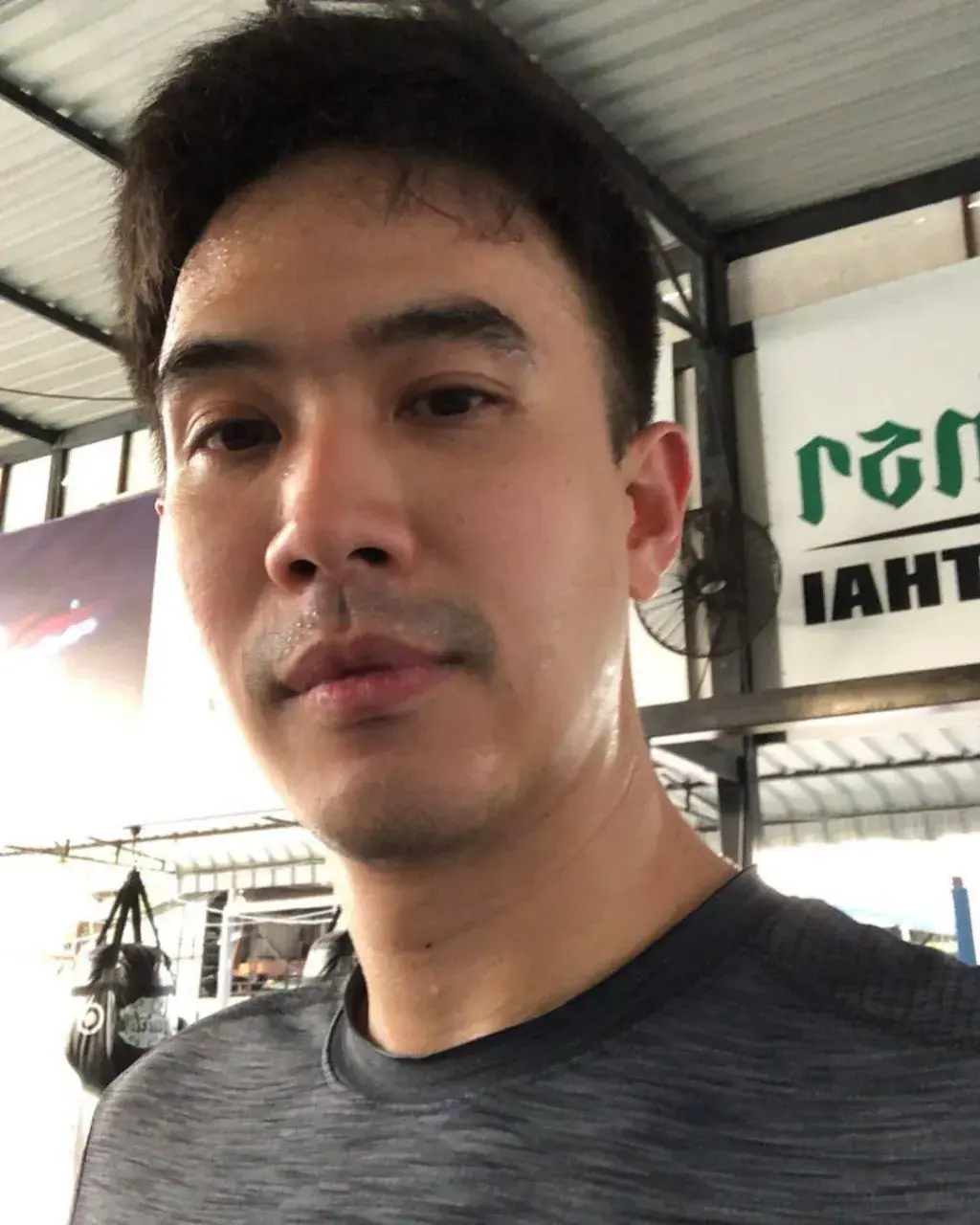 ไม่ถอดแต่โคตรเสว