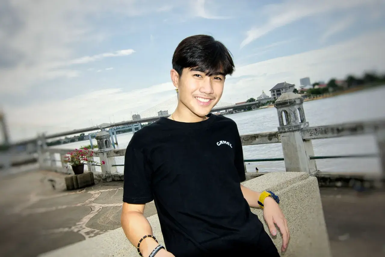 ไม่ถอดแต่โคตรเสว