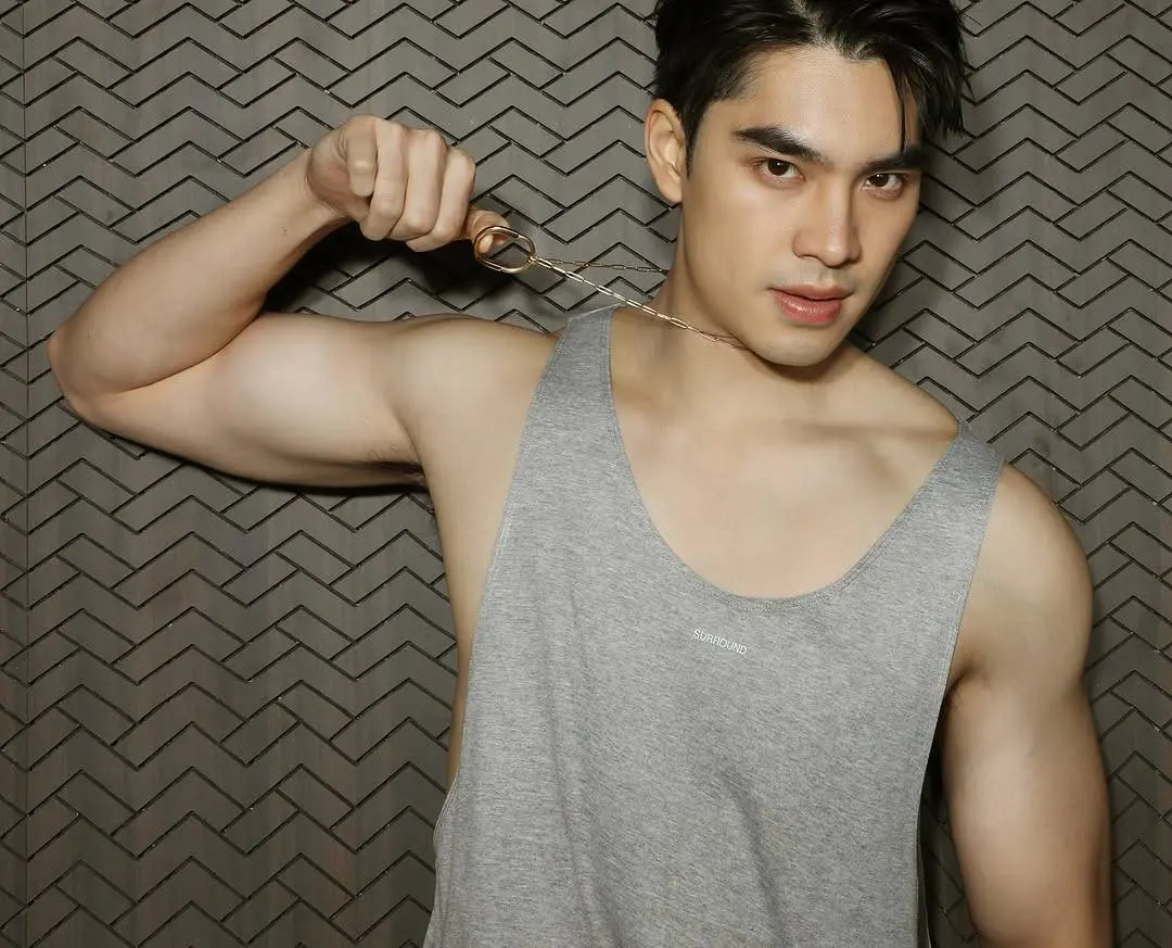 ท่อนบนชวนฝัน