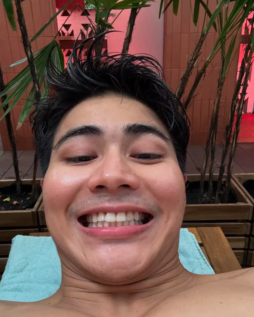 ล่ำน่ากอดน่ากัดงัมๆ