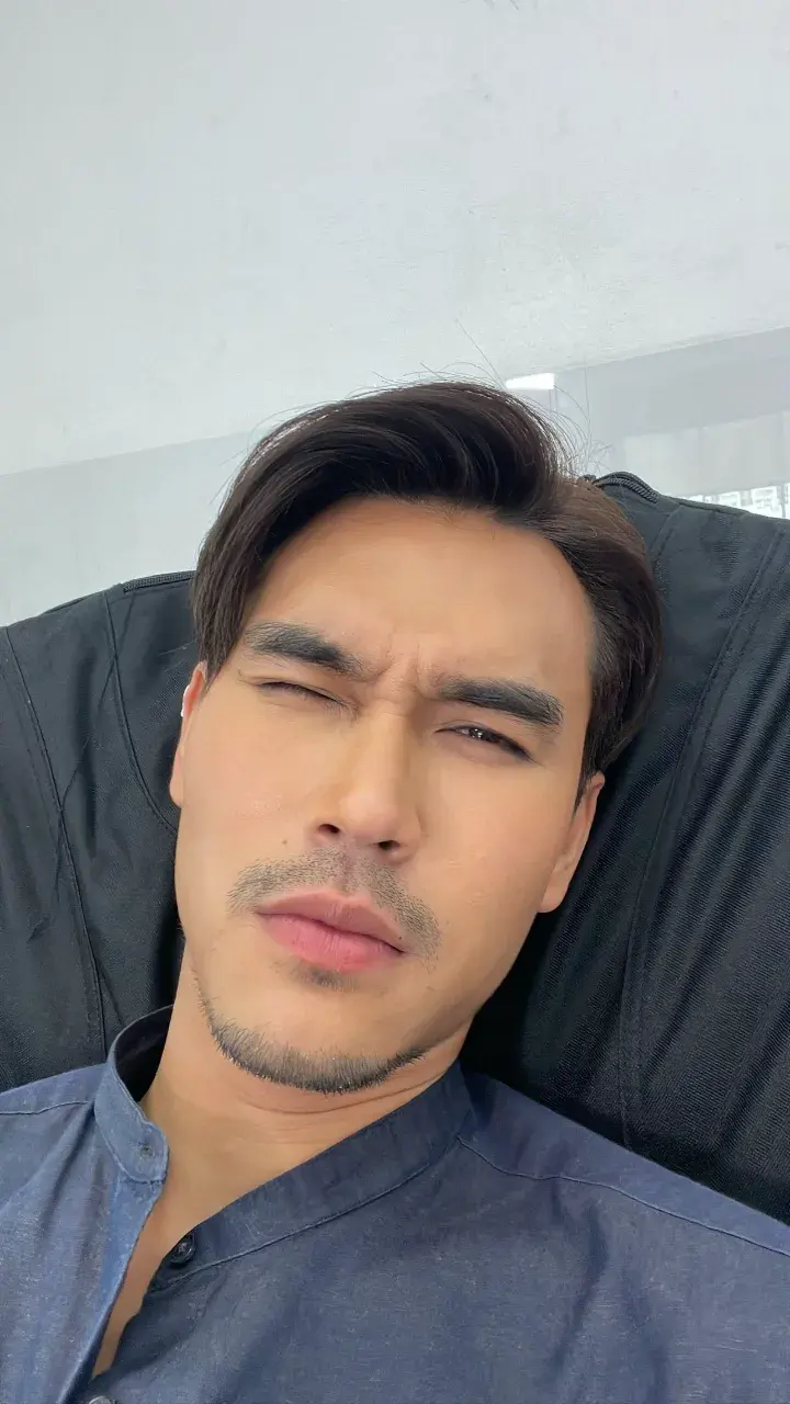 ฝูงผีเสื้อบินในท้อง
