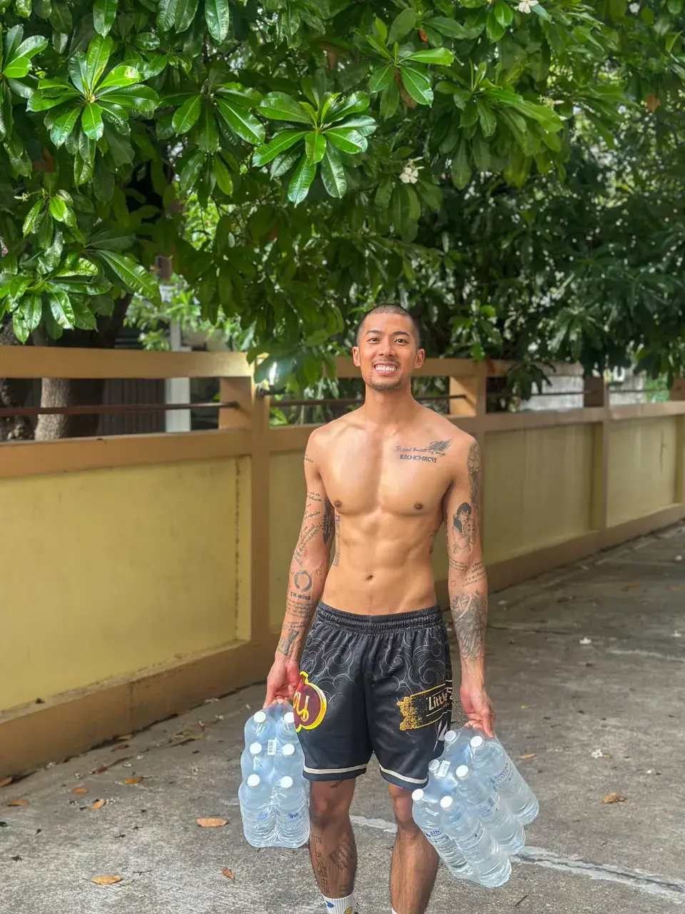 ภาพนิ่งแต่สั่น100เม็ด
