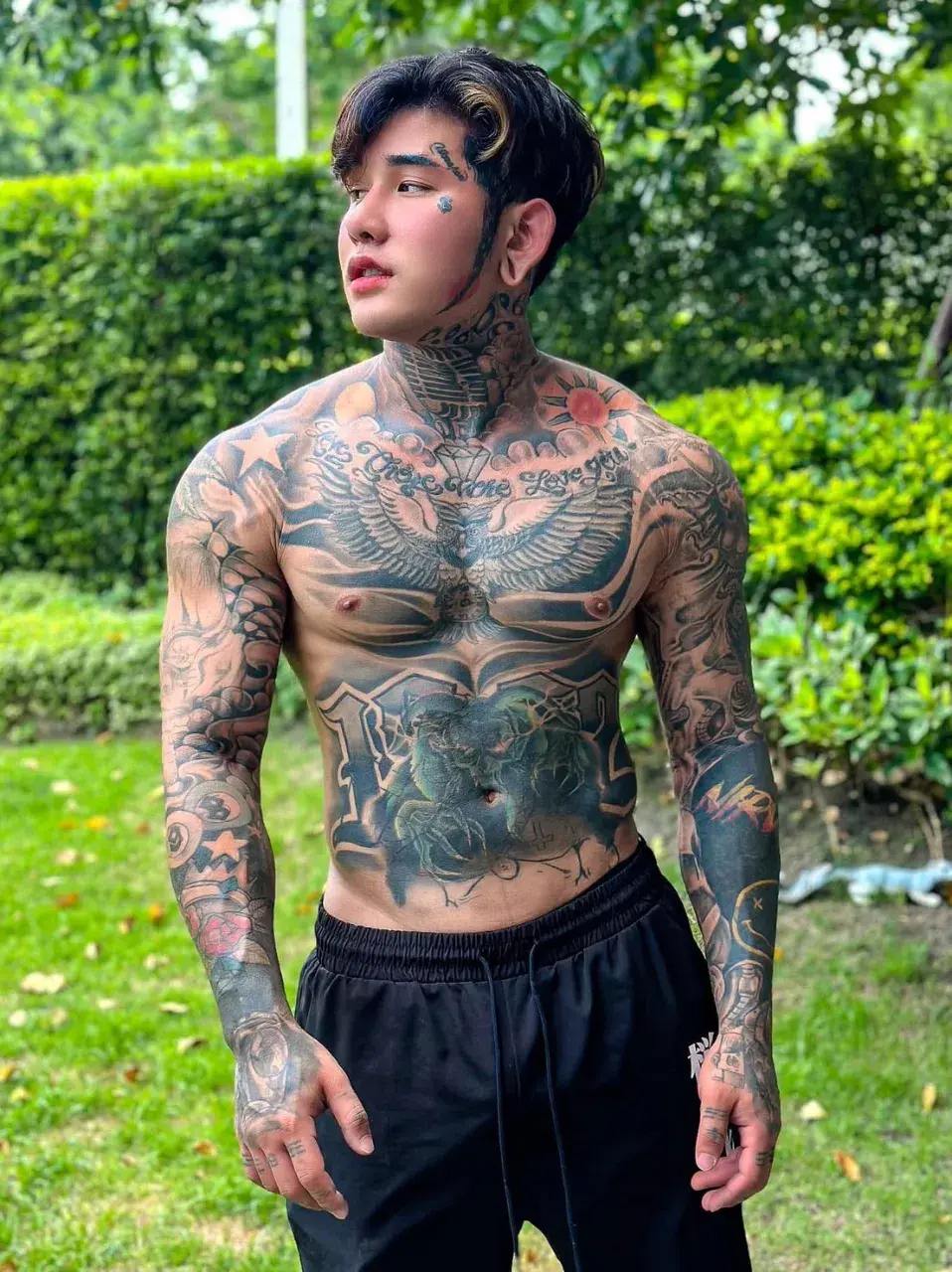 มอส ณัฐธกรณ์ โฉมงาม