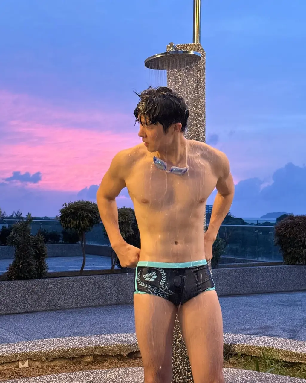 Cool GUY : Pinkmongkii
