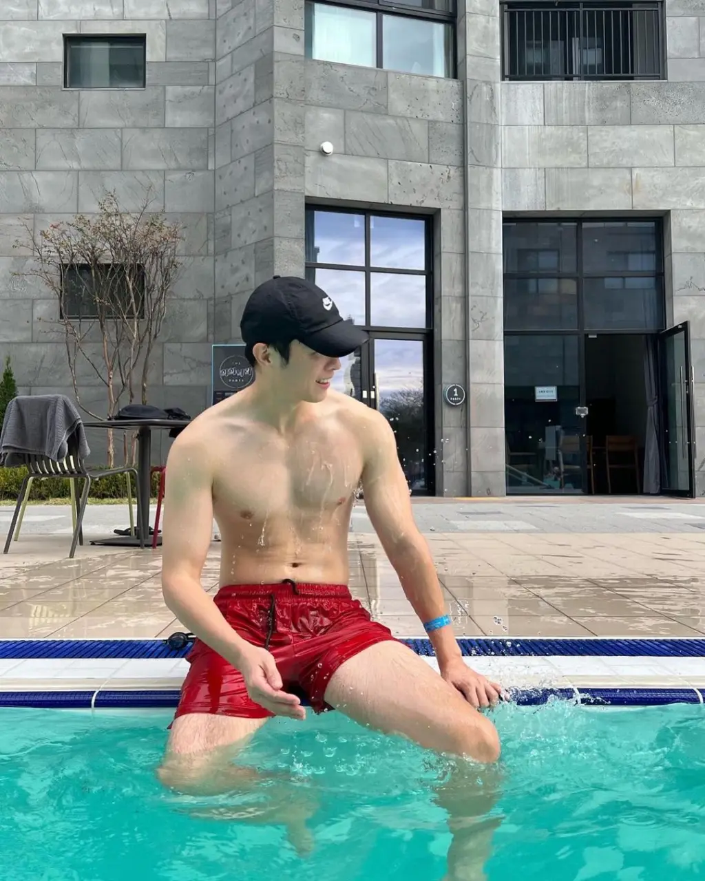 Cool GUY : Pinkmongkii