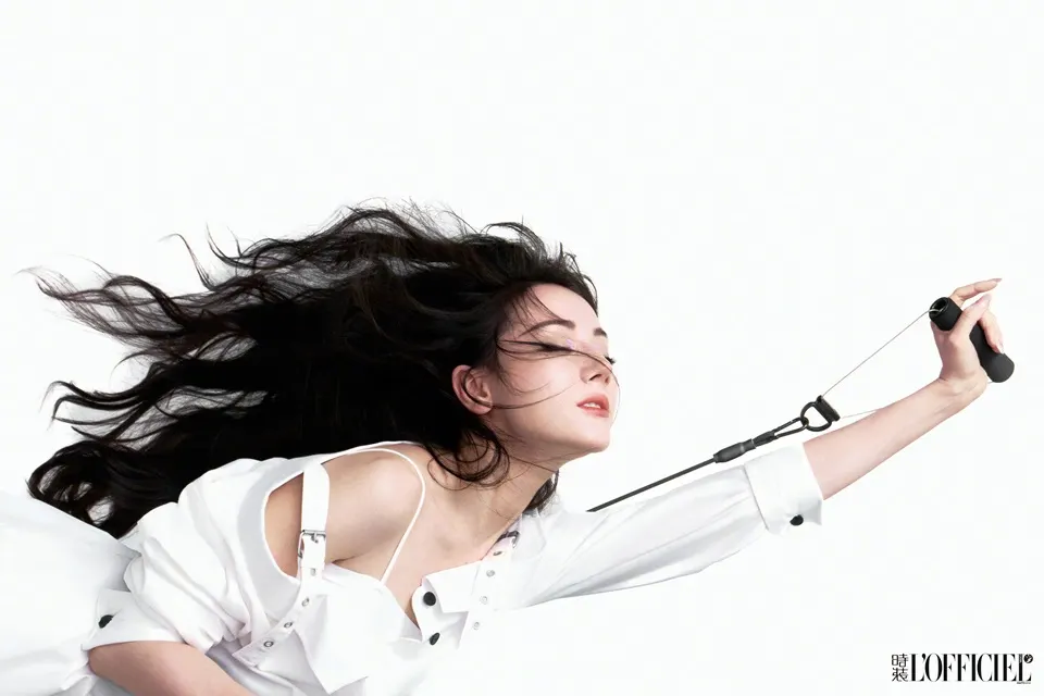 Dilireba @ L&rsquo;OFFICIEL China March 2025