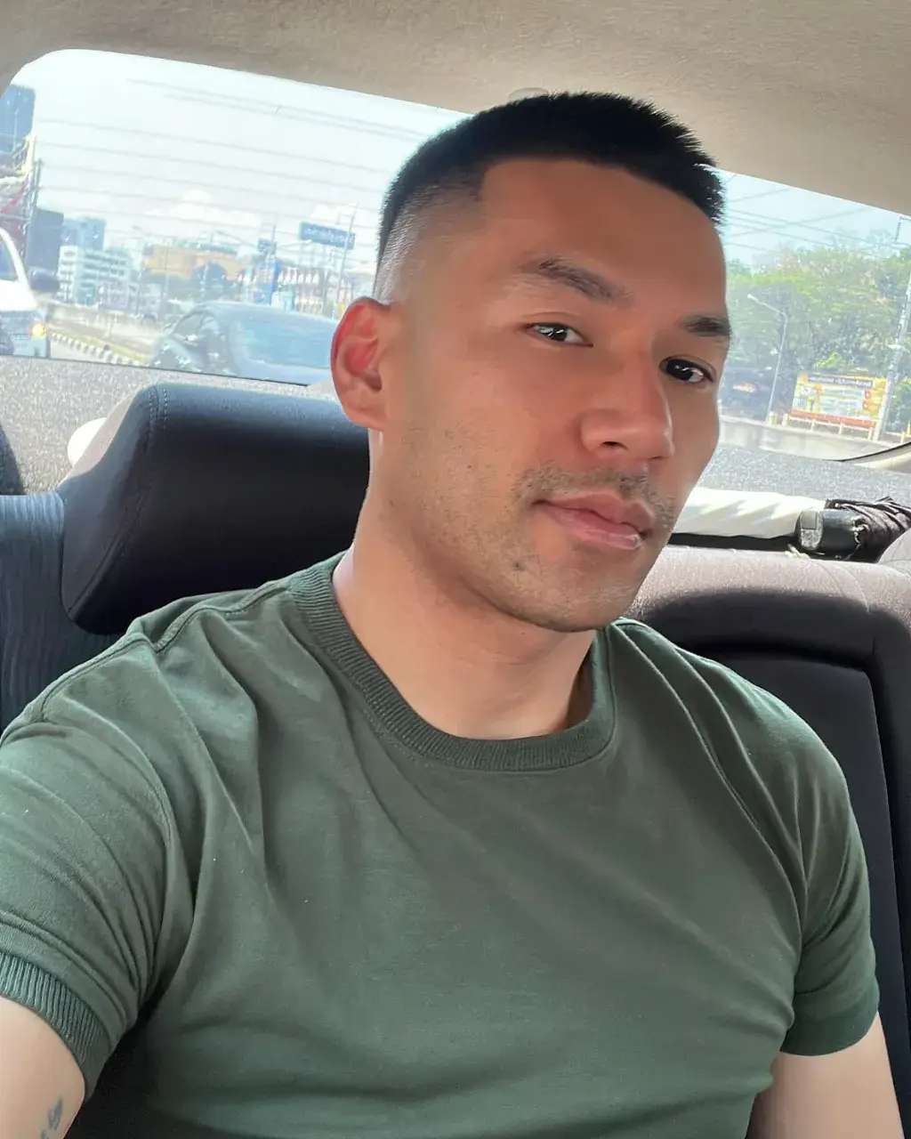 เธอทำแผ่นดินไหวในท้อง