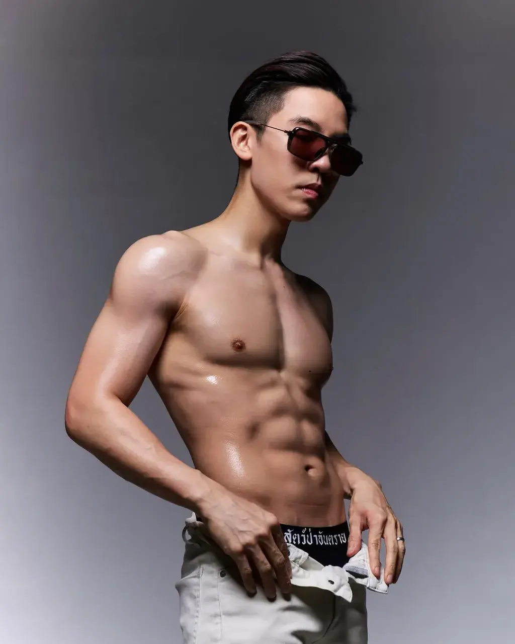 แบงค์ พบเอก พรพงเมตตา