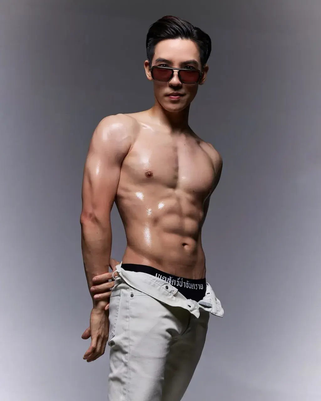 แบงค์ พบเอก พรพงเมตตา
