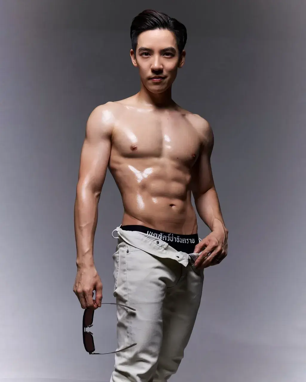 แบงค์ พบเอก พรพงเมตตา