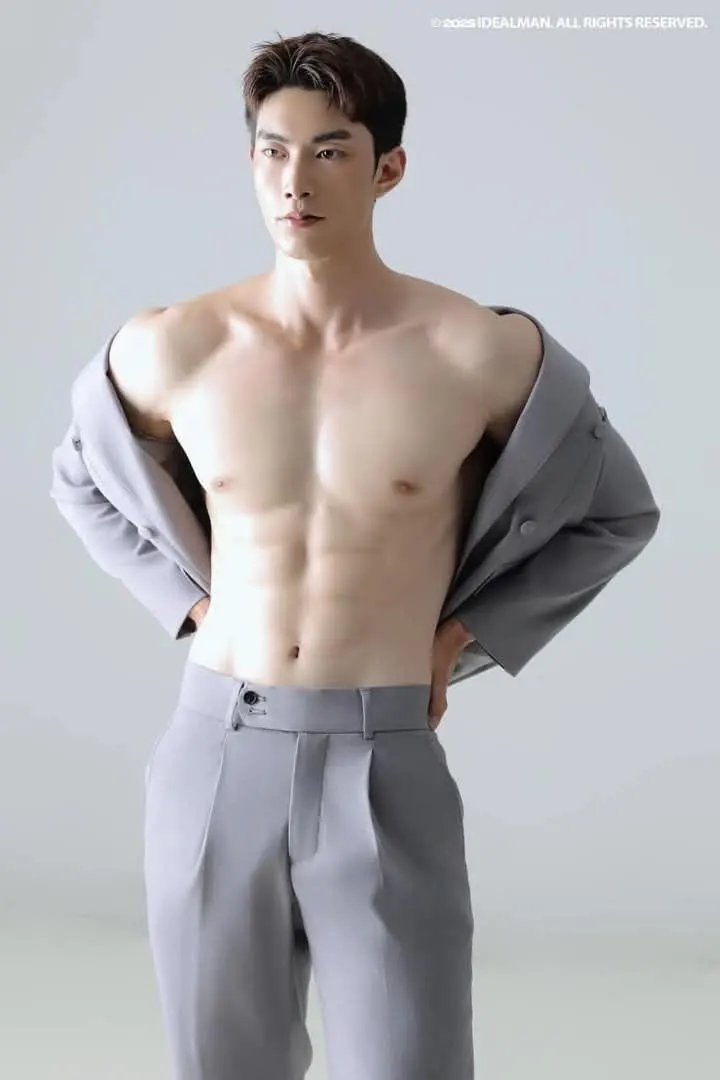 รูปหล่อเร้าอารมณ์ . 3