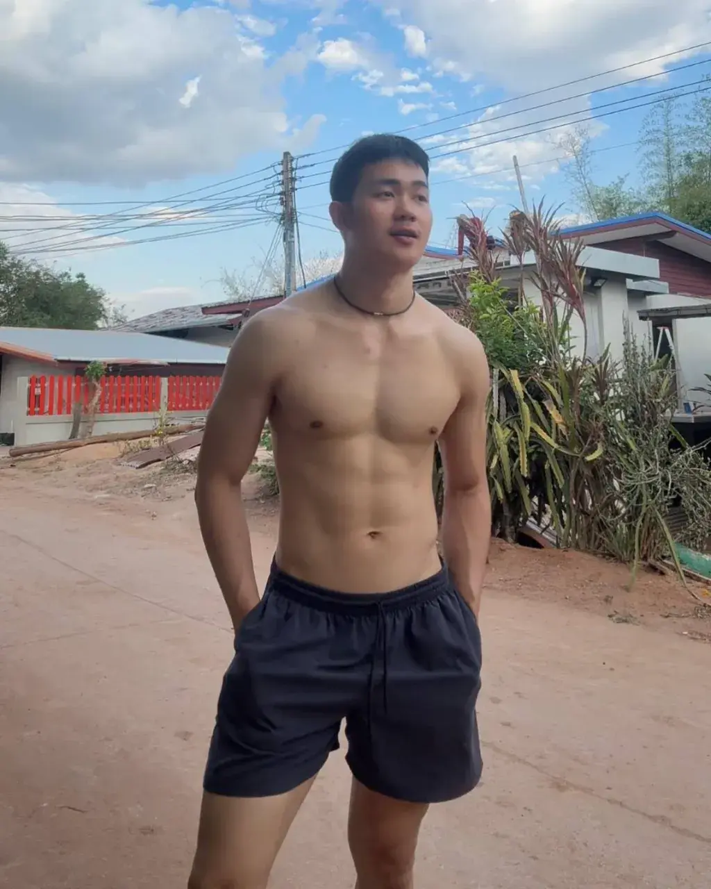 พลังหนุ่มชวนล่มหลง