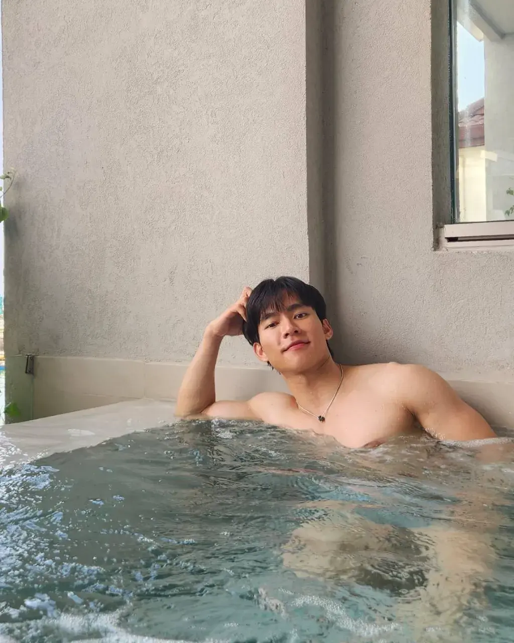 ช่วยด้วยพี่เค้าไข่ตก