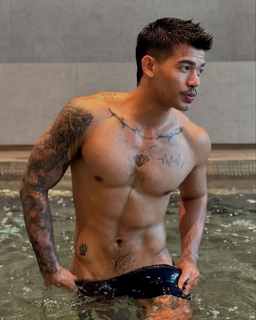 Swimsuit : Clark Marinay