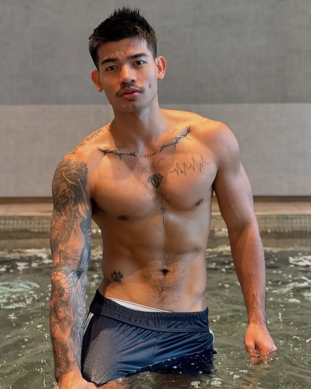 Swimsuit : Clark Marinay