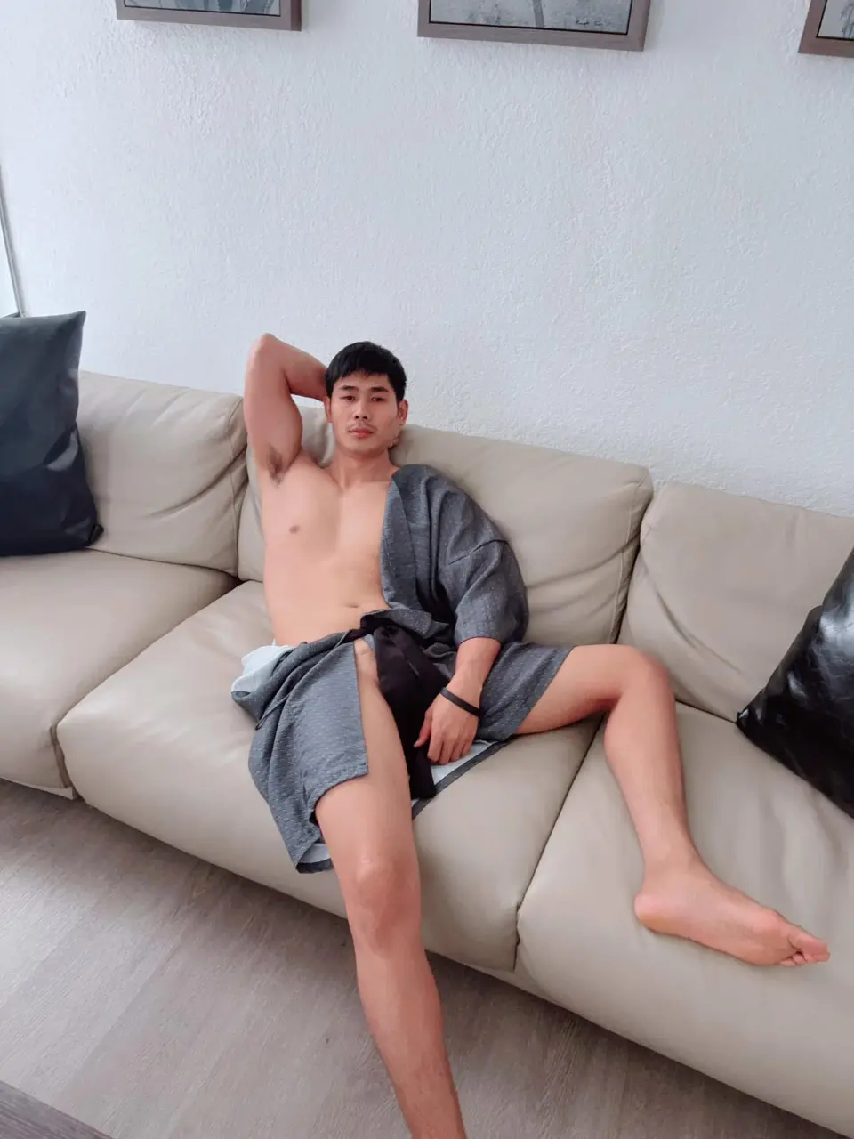 หล่อ