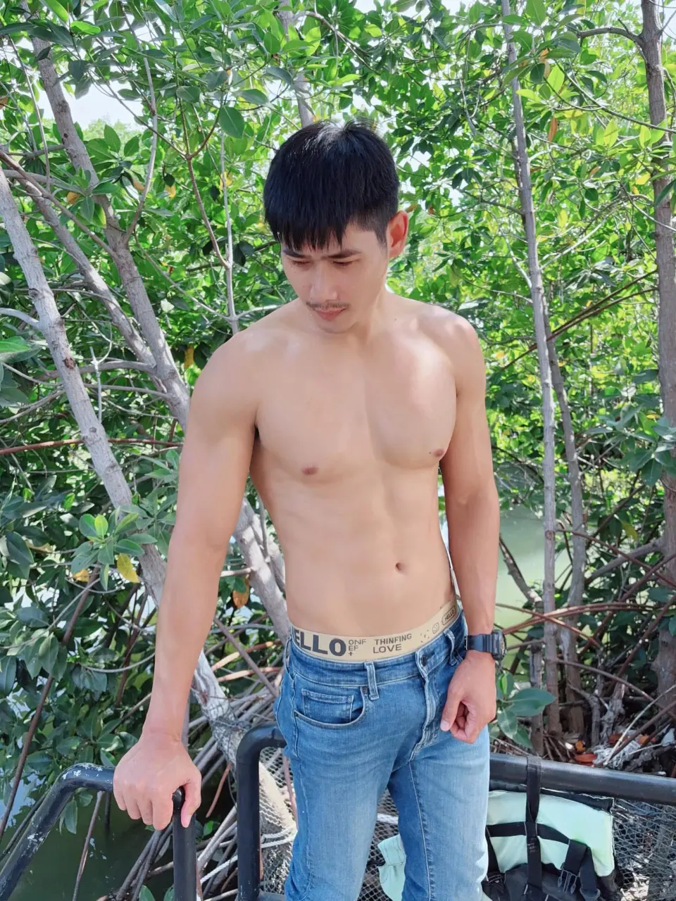 หล่อ