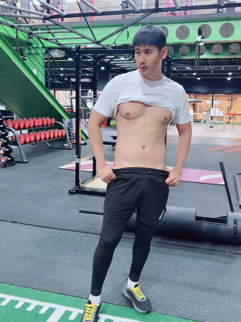 หล่อ