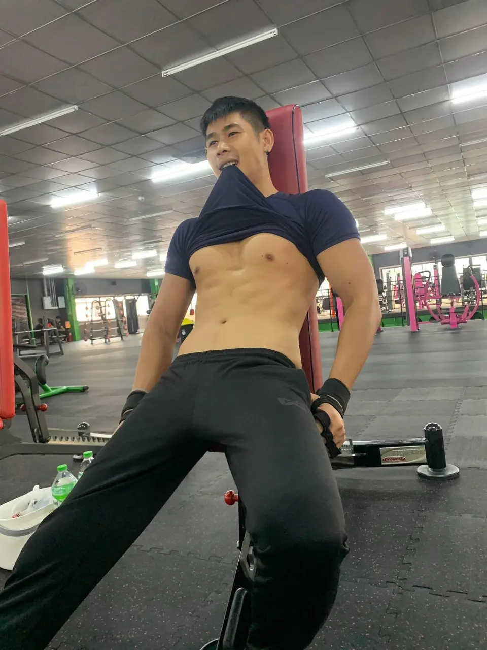 หล่อ