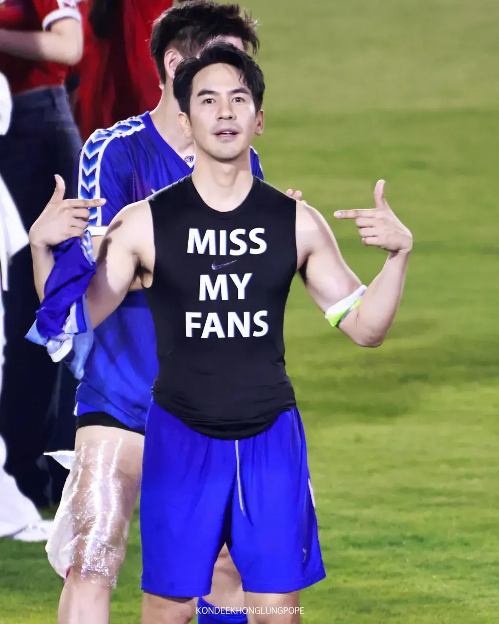 คิดถึงผลงานพี่จ๋าา