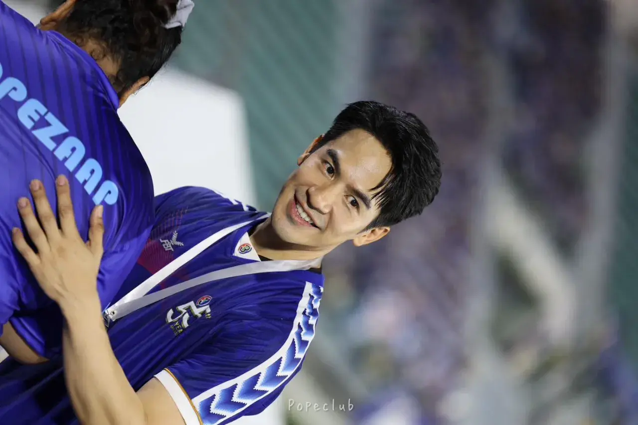 คิดถึงผลงานพี่จ๋าา