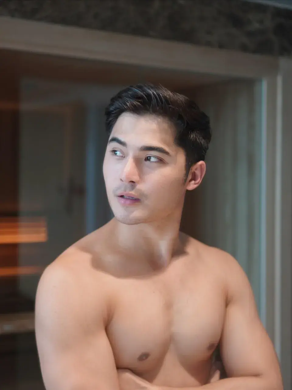 ยั่วให้อยากทำรัก