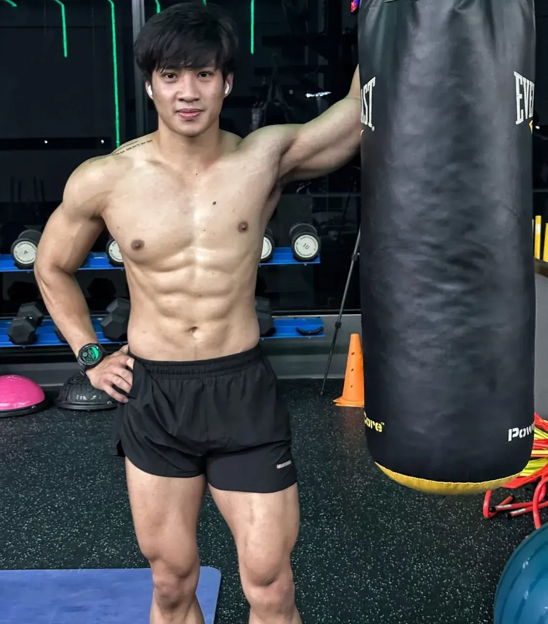 เสียวท้องน้อยรอ