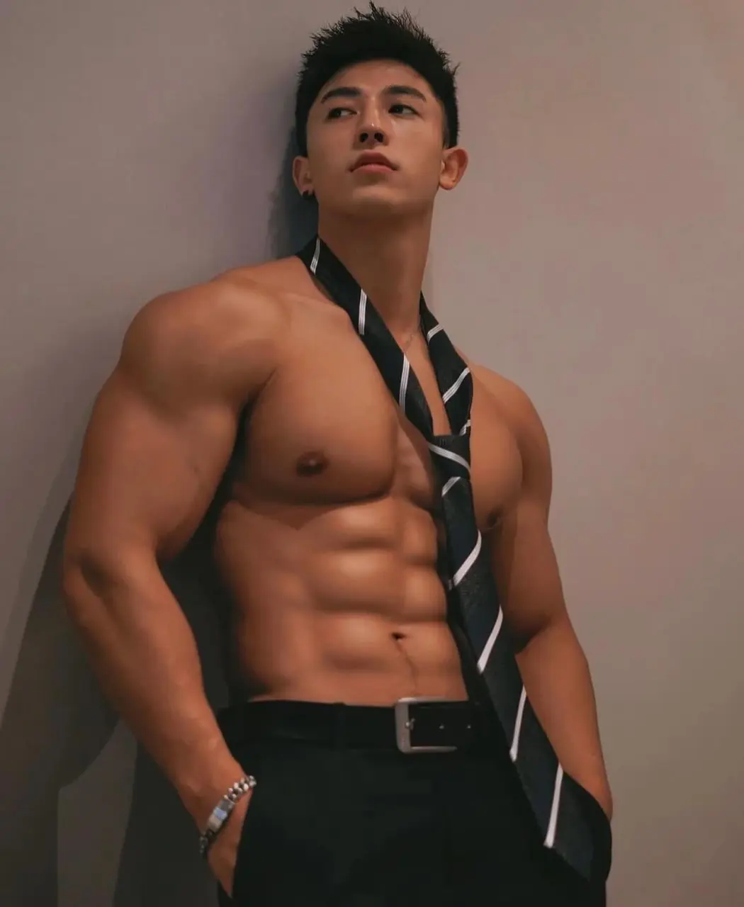 Cool GUY : Blackgymboy