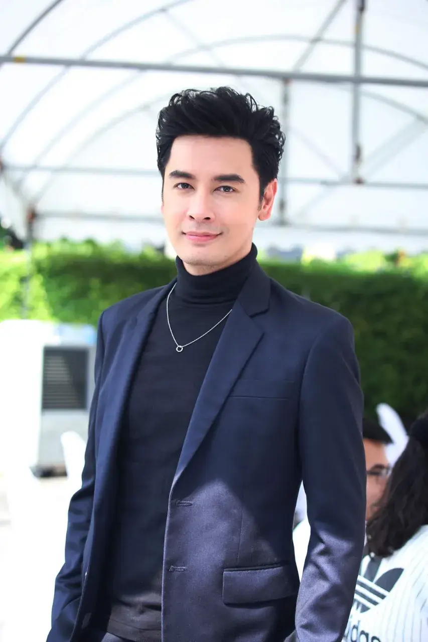 รวมสูทหล่อๆเท่ๆ