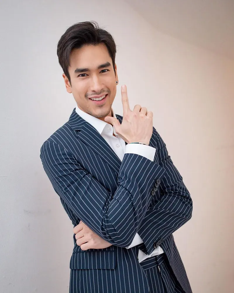 รวมสูทหล่อๆเท่ๆ