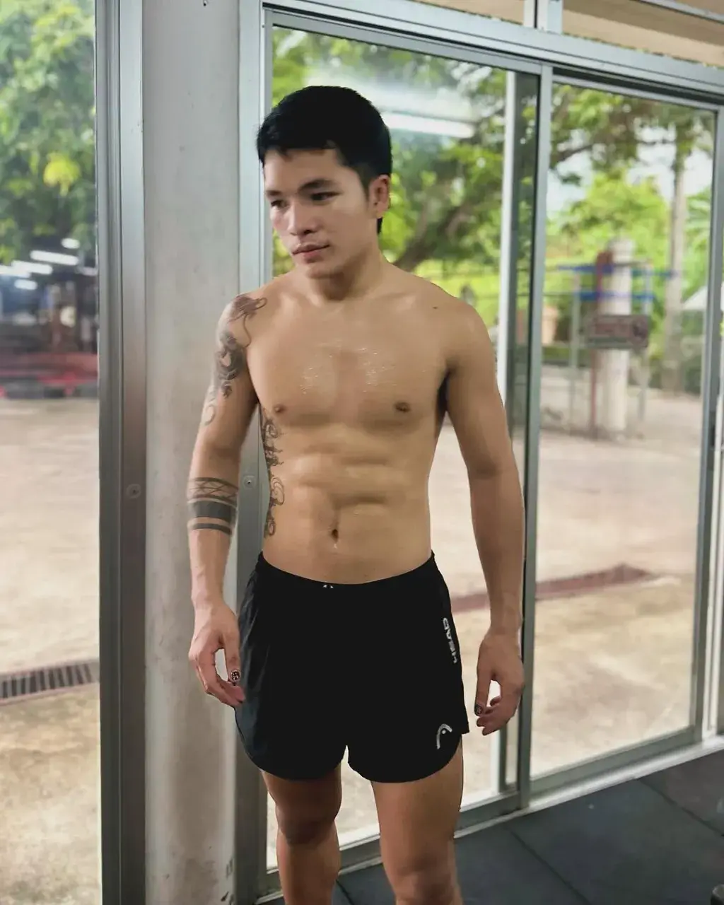 คลั่งรักนักมวยไทย