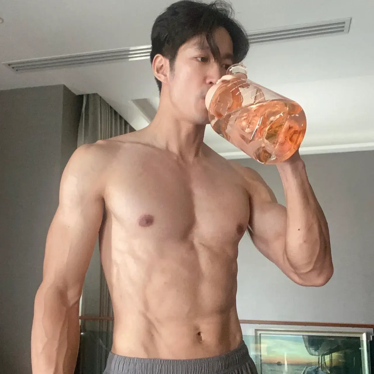 เห็นคุณหลวงแล้วกำหนัดขึ้น