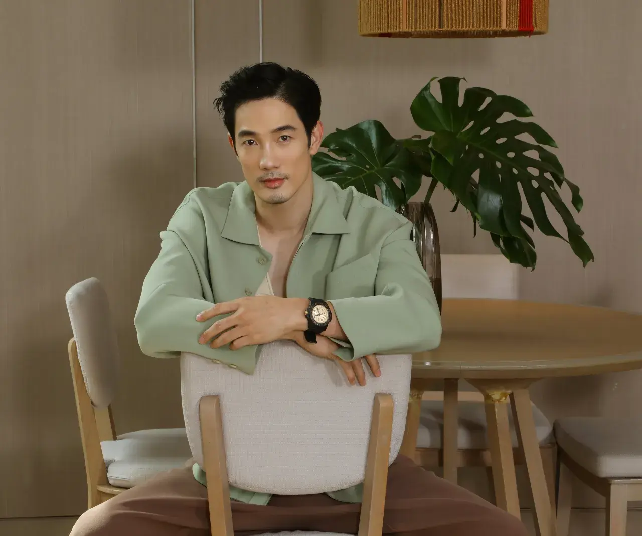 หนุ่มๆของเซอร์ราว